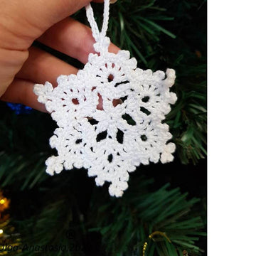 Openwork snowflake 2