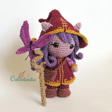 Lulu and Pix amigurumi doll - crochet pattern by Crochelandia