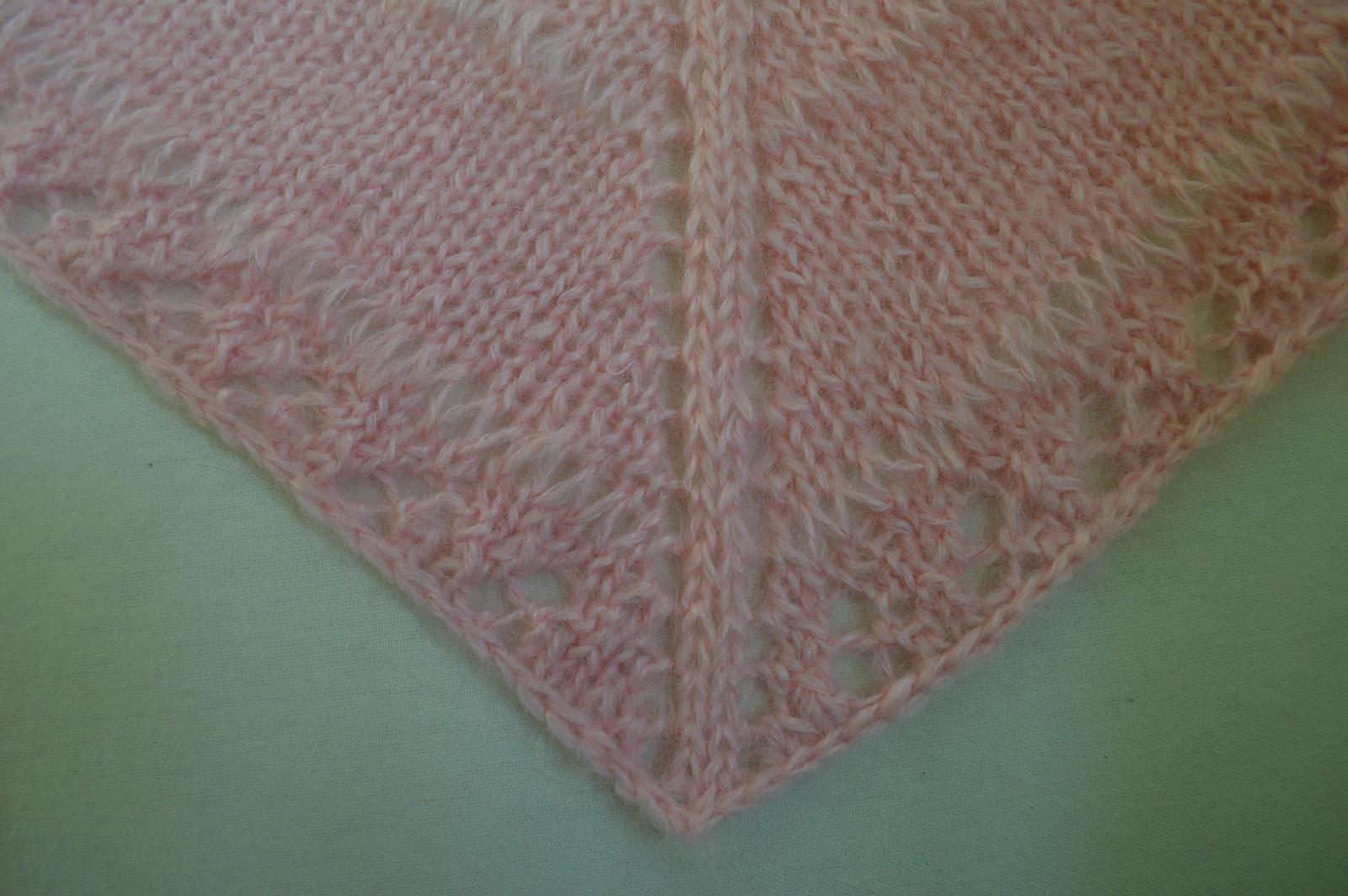 Pretty in Pink Shawlette