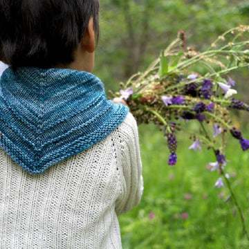 Wee Closer Cowl