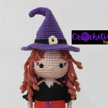 Cute Halloween Witch /Brujita con Escoba y Caldera