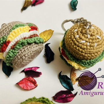 Amigurumi burger keychain