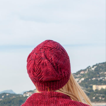 Caban rose and hat