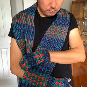 Kimonogara Scarf and Mitts Set