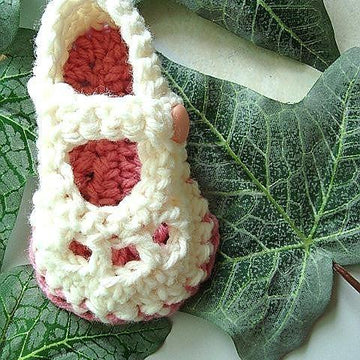 French Vanilla Mary Jane Booties | Crochet Pattern 157