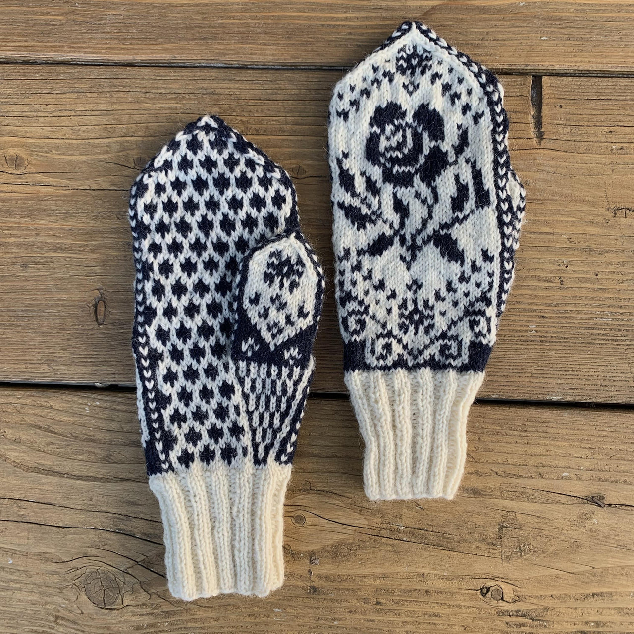 Rose Mittens