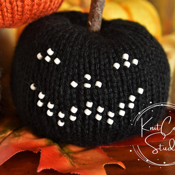 Knit Jack- O' -Lantern