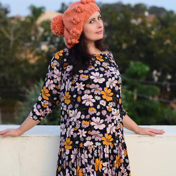Bobbul knit hat with bobbles