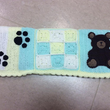 PAWSitively unBEARably cute baby blanket pattern