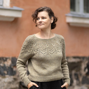 Candle Light Pullover
