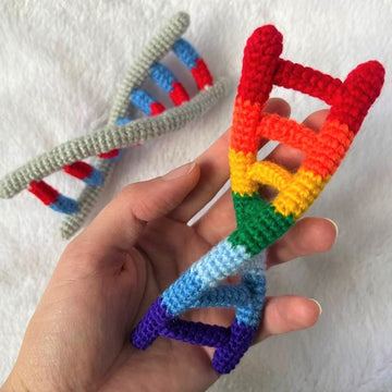 Crocheted DNA mini.