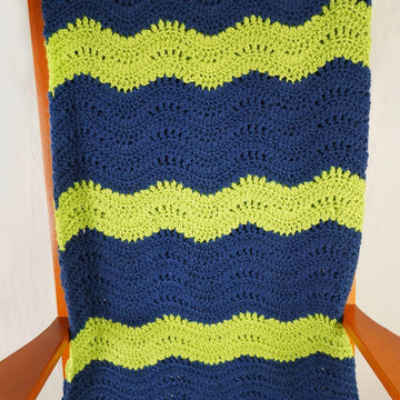 Lazy Sunday Lap Blanket in Cascade Pacific Chunky - C304 - Downloadable PDF