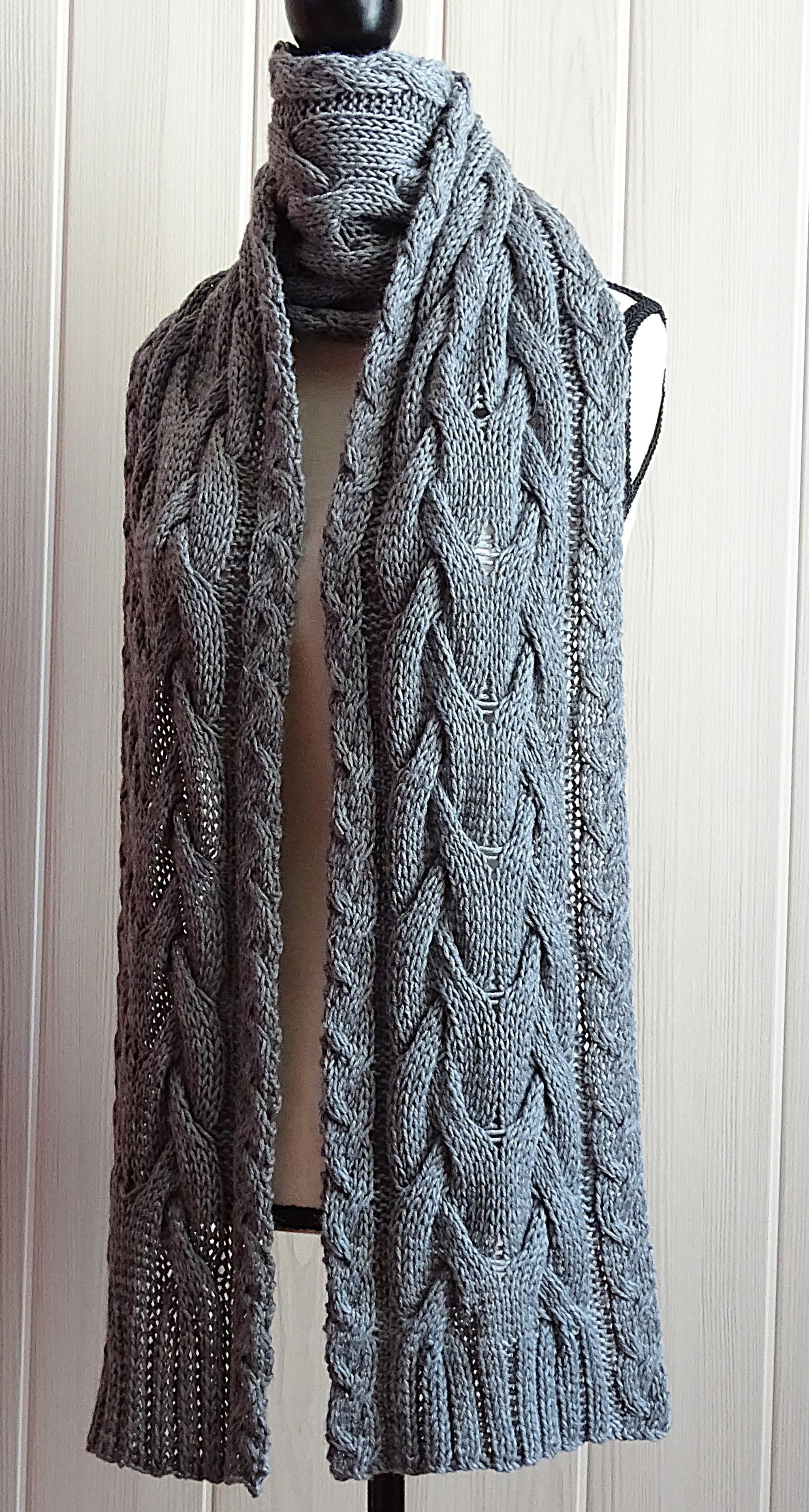 Ryan scarf