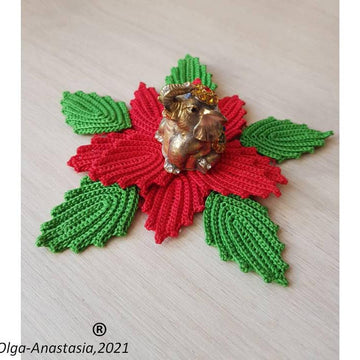 Poinsettia doily