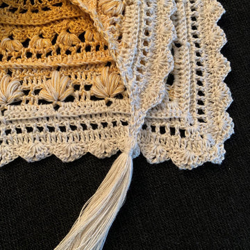Triangular Scarf "Balta"