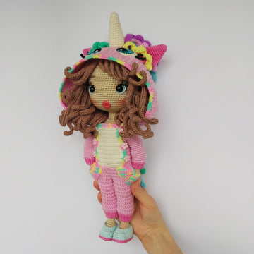 Crochet doll pattern amigurumi, Astrid, Crochet Doll with clothes (Deutsch, English, Français)