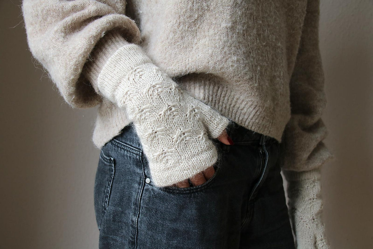 Underglow Mitts