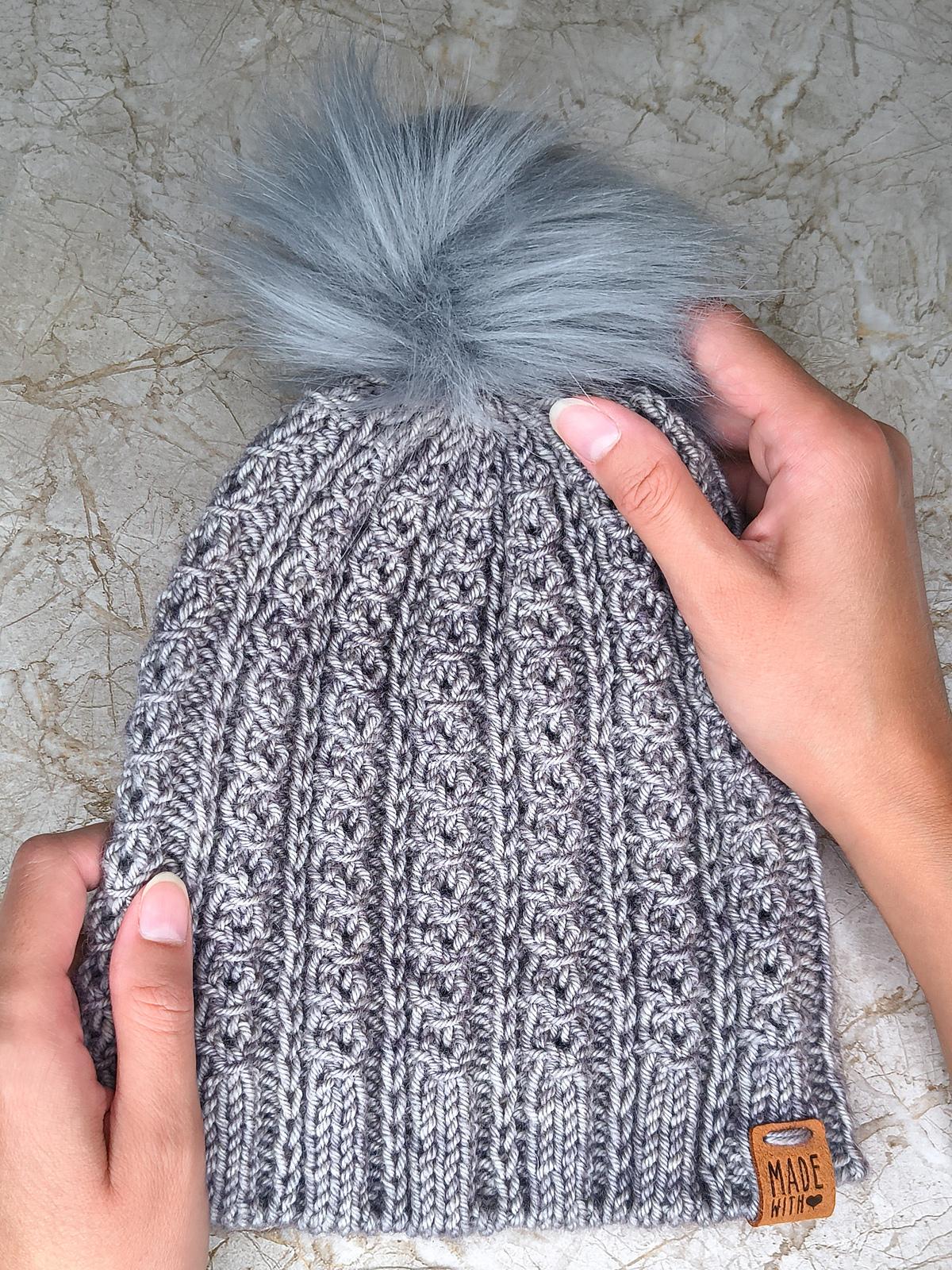Chasing Knots Hat