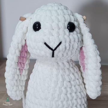 Beryl the Bunny - US Terminology - Amigurumi