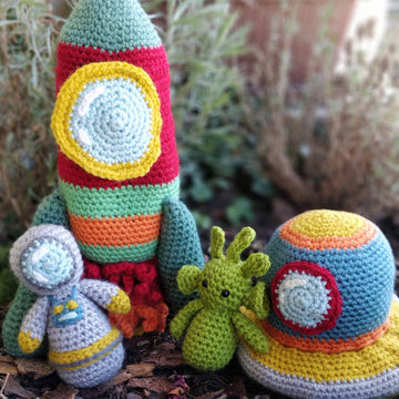 Space Collection crochet Astronaut Alien Spaceship Rocket amigurumi set