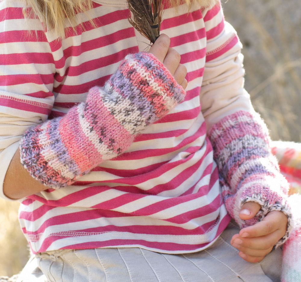 Socks, Wrist Warmers and Leg Warmers in Sirdar Crofter DK - 9135 - Downloadable PDF