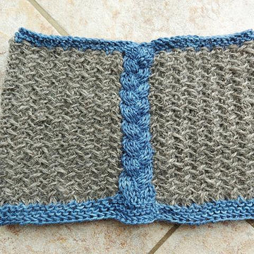 Squish Cowl with a Cable