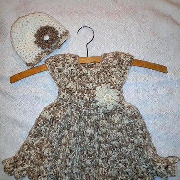 753 GIRL'S DRESS, HAT, FLOWER