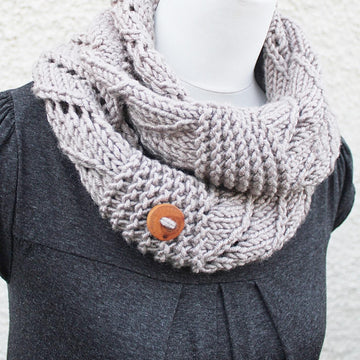Weekender infinity scarf