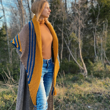 Thuleia Triangle Scarf