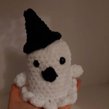Ghost with witch hat