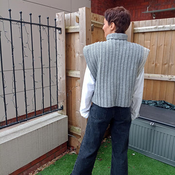 Boxy sweater vest