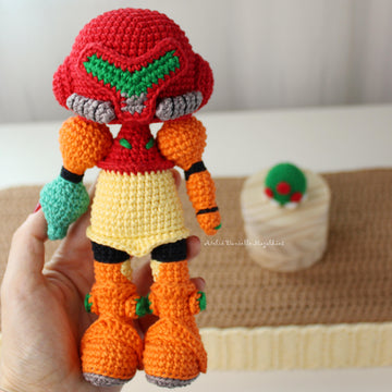 Samus & Mini Metroid-Inspired Amigurumi – Fanart Crochet PDF