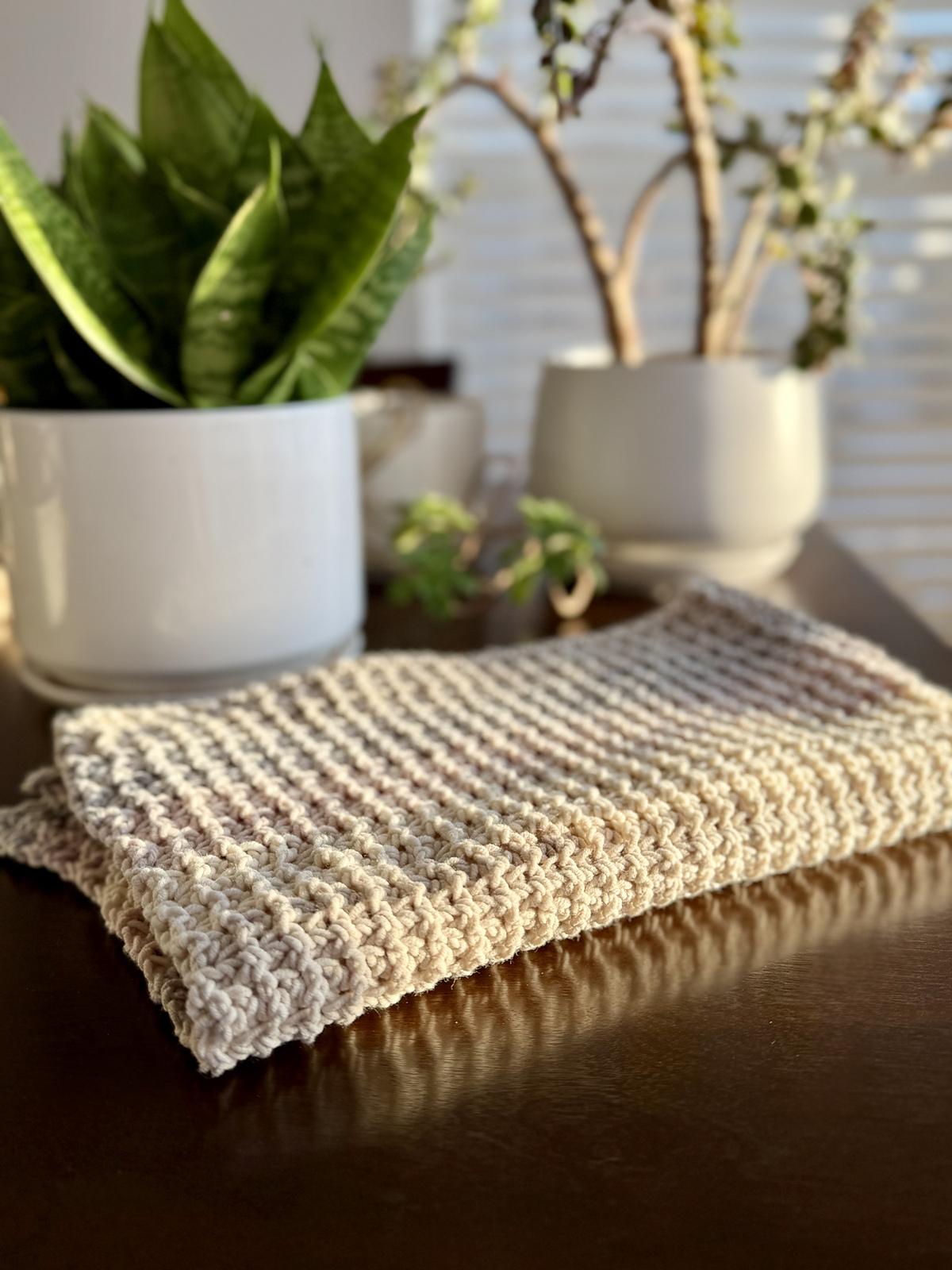 Easy Peasy Hand Towel