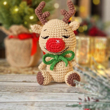 Red nosed reindeer amigurumi