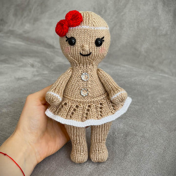 Gi - the gingerbread doll