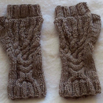 Winter Tree Cable Mens Fingerless Gloves