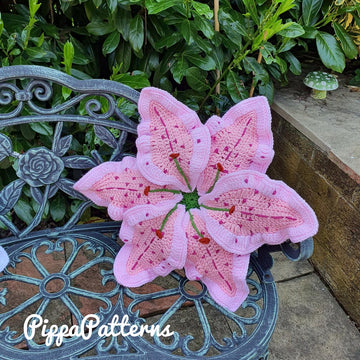 Lily Cushion
