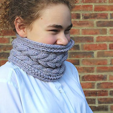 Corn Rows Cabled Cowl