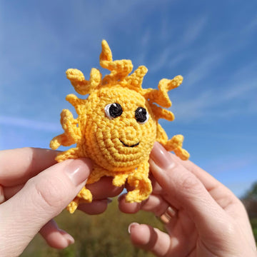 Sun amigurumi keychain