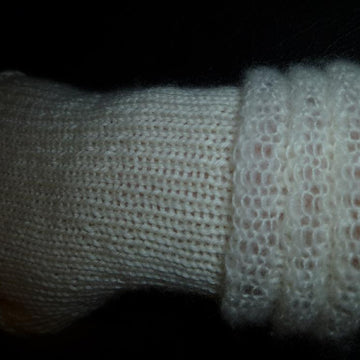 Powdered Sugar Fingerless Gloves