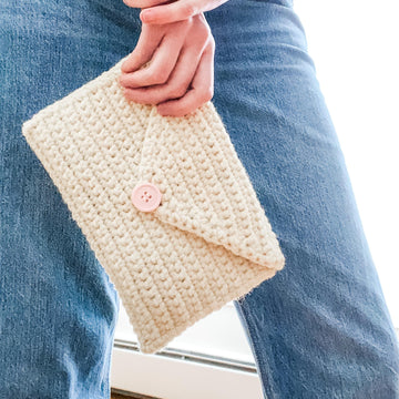 Ruth Clutch Crochet Pattern