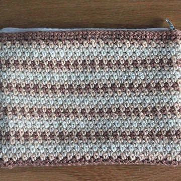 Moss Stitch Zipper Pouch