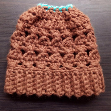 Chunky X Ponytail Hat | Crochet Pattern