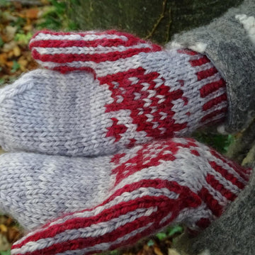 Ulchabháin Mittens