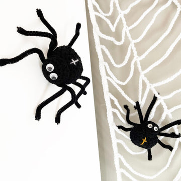 Spiders on Cobweb Crochet pattern Halloween wall decoration Crochet cross spiders Spooky decor Crochet web