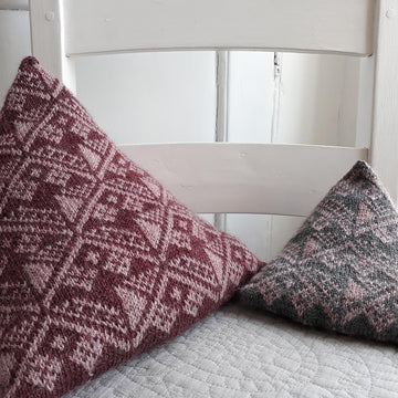 Gable mini cushions