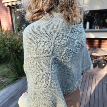 Diamond Stepping Stones Wrap