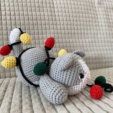 Christmas Cat with Garland