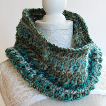 Mottled Green Cowl