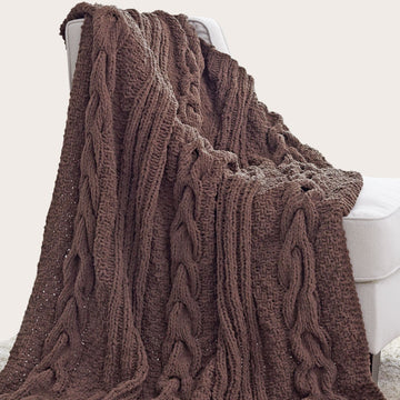Horseshoe Cable Blanket in Bernat Blanket